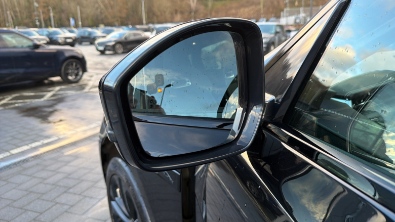 Jaguar F-Pace 2.0 D200 R-Dynamic HSE Black 5dr Auto AWD Diesel Estate